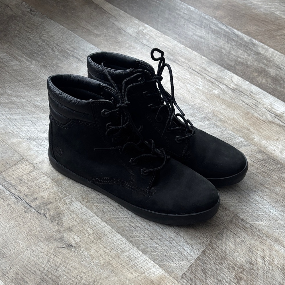 women’s Black High-Top timberland Sneakers - Picture 4 of 10